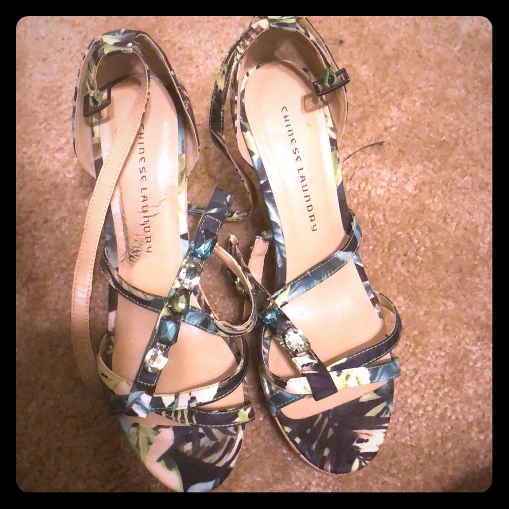 Chinese Laundry Wedge heels